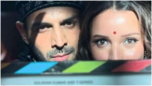 First look of Kartik Aryan and Trupti Dimri from 'Bhool Bhulaiyaa 3' revealed - India TV Hindi