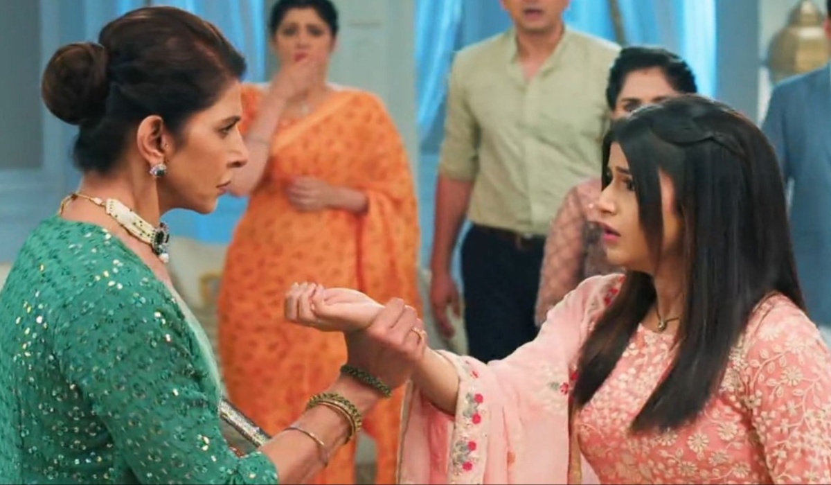 Grandmother raised questions on Abhira's upbringing in Yeh Rishta Kya Kehlata Hai, said this about Akshara - India TV Hindi