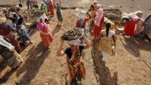 MGNREGA wages: Now you will get more wages in MNREGA, notification issued, see list here - India TV Hindi