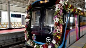 Pune Metro has made an amazing offer for the passengers, do unlimited travel by paying just this much rupees - India TV Hindi