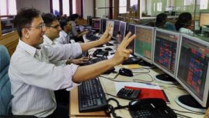 Share Market Close: Indian market returned bullish, Sensex closed by 335 points and Nifty by 148 points - India TV Hindi