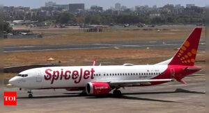 SpiceJet shares plunge 10% amid restructuring;  Chief Commercial Officer steps down - Times of India