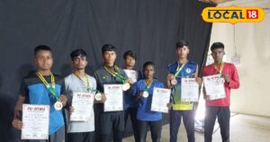 Amazing work of Jhalmudi seller's son, won gold by defeating 1400 players