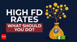 High FD rates of 8-9%: What should fixed deposit investors do as RBI keeps repo rate unchanged?  ,  India Business News - Times of India