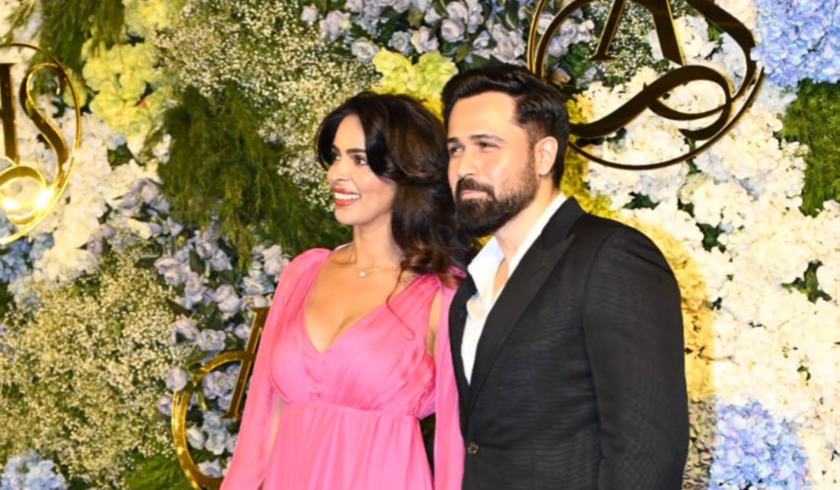 Mallika Sherawat and Emraan Hashmi seen together after 20 years, viral video created a stir - India TV Hindi