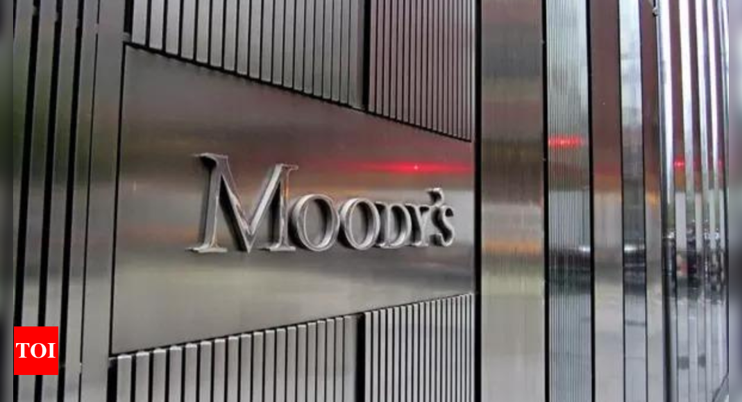 Moody's maintains stable outlook for India - Times of India